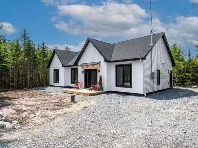 Unit 210 Hybrid Lane, East Uniacke, NS, B0N 1Z0 condo for sa.