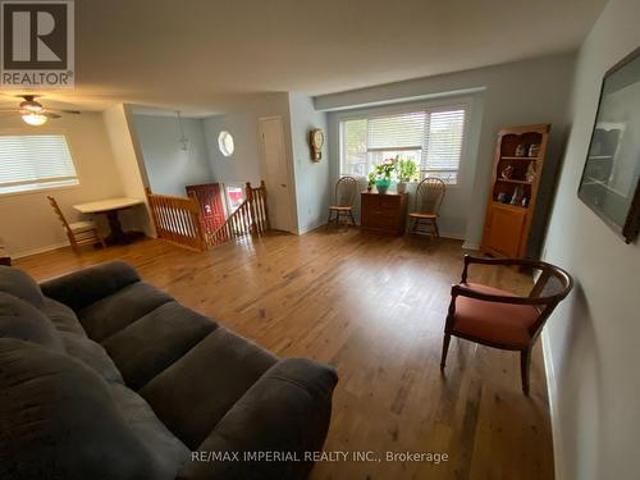 Unit 2 18 Helen Street, Kawartha Lakes, ON, K0M 1A0 house for lease | Listing ID X13418 | Royal LePage
