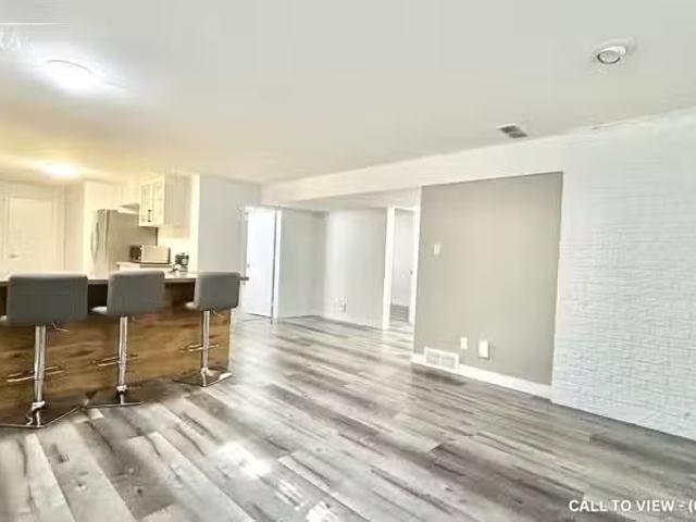 Unit 2 2 127 Carson Dr, Kitchener, Ontario N2B 2Z2