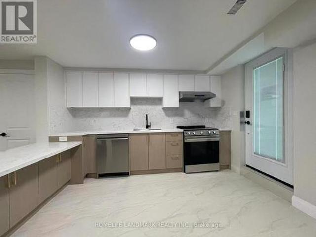 Unit 3 17 Rosemeade Avenue, Toronto, ON, M8Y 3A2 house for lease | Listing ID W13490 | Royal LePage