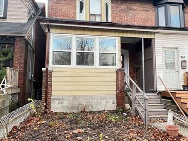 Unit 3 82 Curzon Street, Toronto, ON, M4M 3B4 house for lease | Listing ID E12999 | Royal LePage