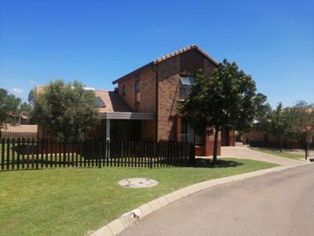 unit 5, 3 bedroom, 3 bathrooms, lon.