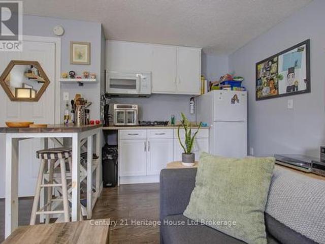 Unit #6 42 Harvey Street, Tillsonburg, ON, N4G 3J8 house for lease | Listing ID X13220 | Royal LePage