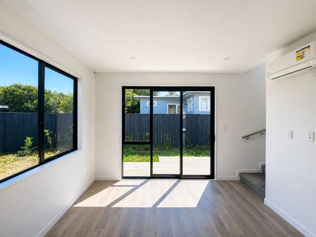 Unit 6, 5 Beach Road, Te Atatu Peninsula, Auckland