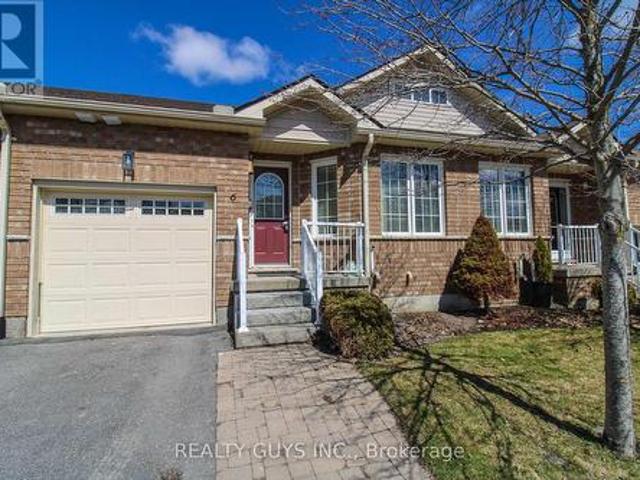 Unit #6 909 Wentworth Street, Peterborough Otonabee Ward 1, ON, K9J 8R7 townhouse for sale | Listing ID X13147 | Royal LePage