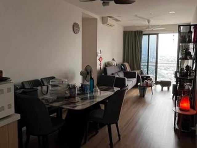 United Point Freehold Good Condition Unit Below Market Value 2 CP
