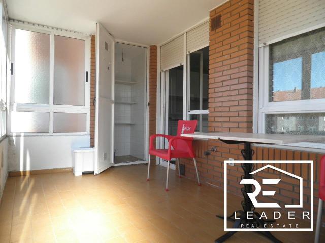 UNIVERSIDAD. 3 HAB.MUEBLES.AMPLITUD. SOL. CDAD INCLUIDA