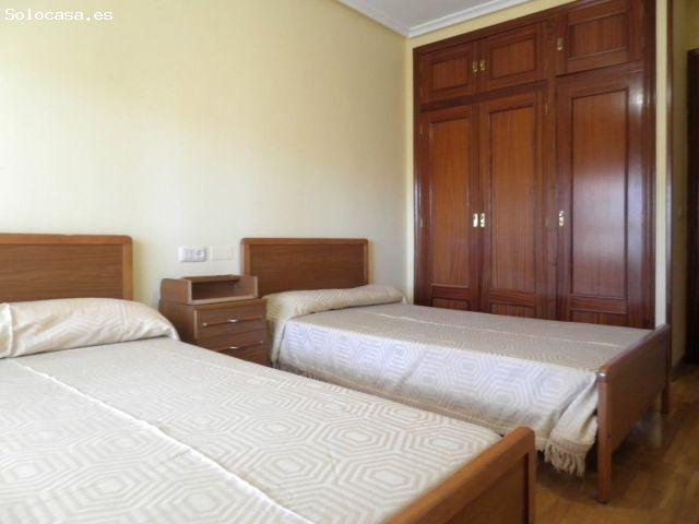 UNIVERSIDAD. 3 HAB.MUEBLES.AMPLITUD. SOL. CDAD INCLUIDA