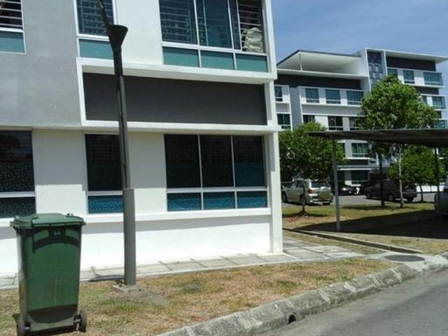 University Condo Apartment UCA 2 Menggatal