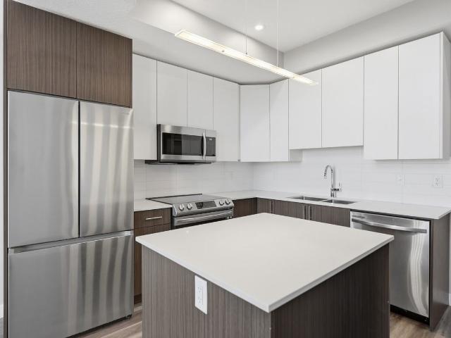 University Heights 2 Bedroom Apartment for Rent at 11450 80 Ave Nw, Edmonton, AB T6G 2X3 McKernan