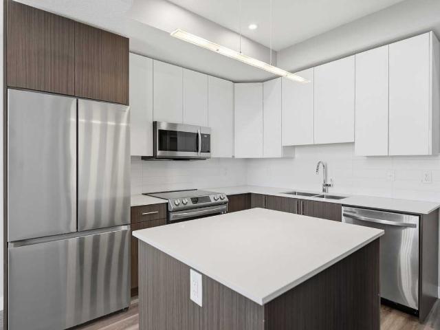 University Heights 2 Bedroom Apartment for Rent at 11450 80 Ave Nw, Edmonton, AB T6G 2X3 McKernan