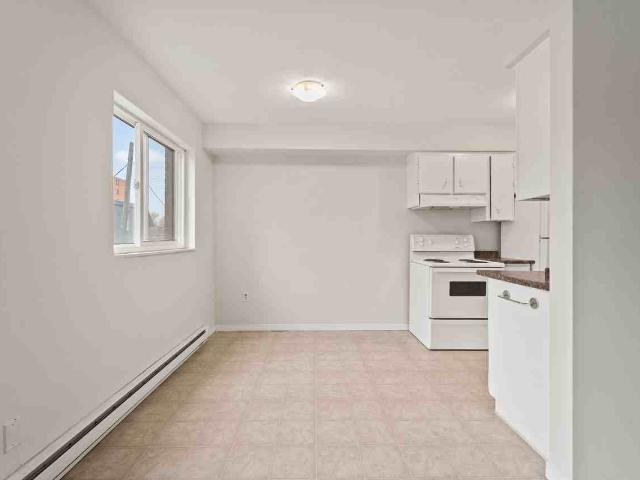 University Tower Apartments 1 Bedroom Apartment for Rent at 2255 University Ave W, Windsor, ON N9B 1E6 University