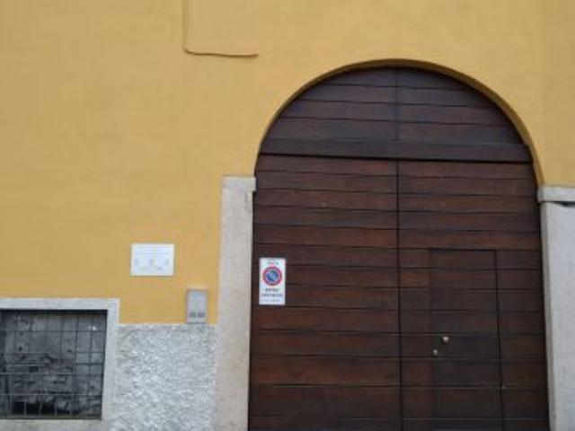 universit di pavia affitto a due studentesse camera doppia