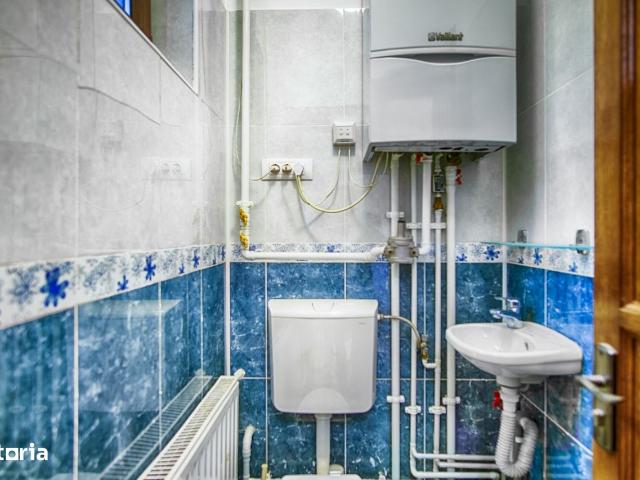 Universitate bd Carol Parcu Izvorul Rece Casa 11 camere ideal pt birou