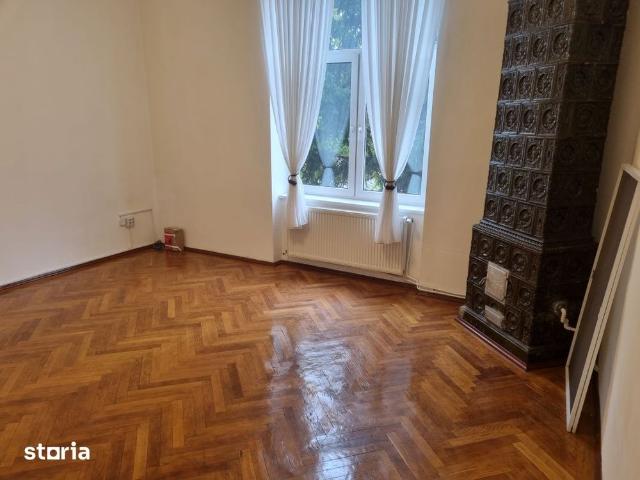 Universitate langa metrou Batistei, apartament cu 2 cam