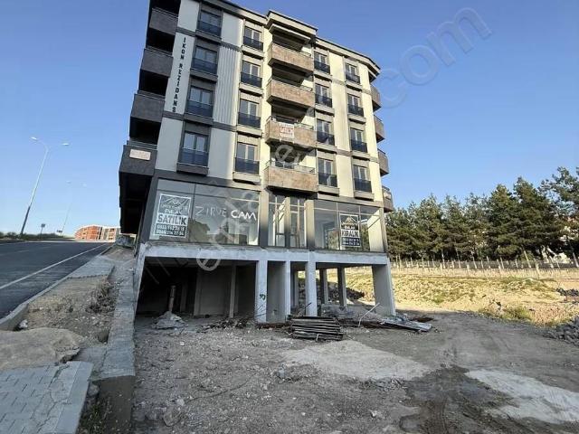 Üniversite Bölgesi Satılık Köşe Başı Dükkan