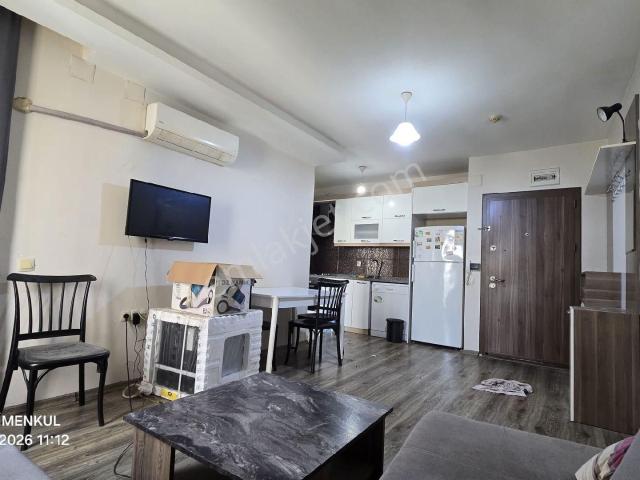 Üniversite Caddesi'nde 1+1 Eşyalı Daire Kiralık