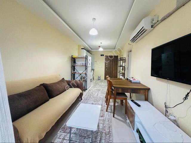 Üniversite Caddesinde Kiralık 1+1 Eşyalı Daire
