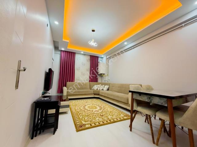 Üniversite Karşısı Site İçi Lüks 1+1 Daire