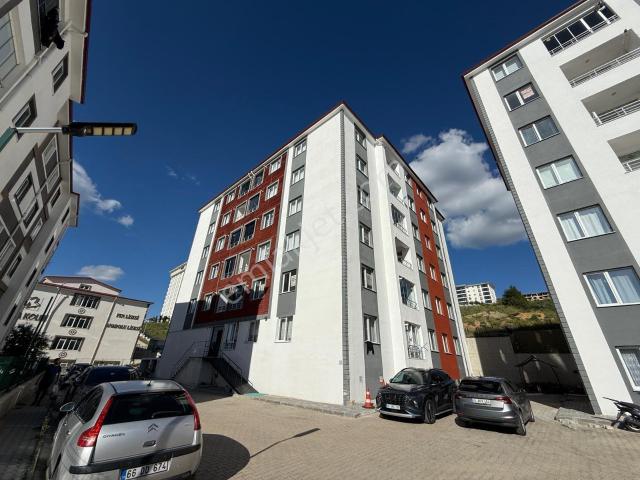 Üniversite Yolu Üzerinde 3+0 Satılık Daire burcu Emlaktan