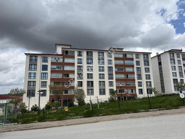 Üniversite Yolunda 4+1 Daire İsteyenlere Burcu Emlaktan