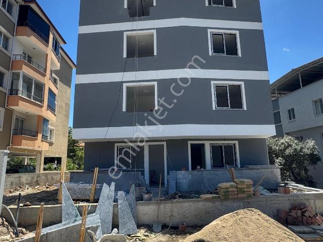 Üniversite Yolunda Yatırım Değeri Yüksek Satılık 2+1 Daire