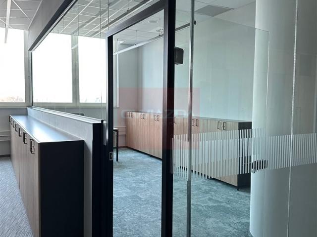 Uniwersalny lokal biurowo usługowy 423 m² z windami i klimatyzacją