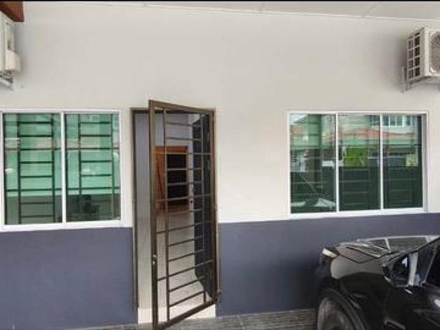 Uni Garden Single Storey Intermediate Terrace house