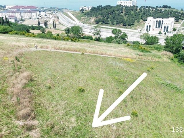 ÜNİVERSİTE'YE ÇOK YAKIN YURT İMARLI ARSA