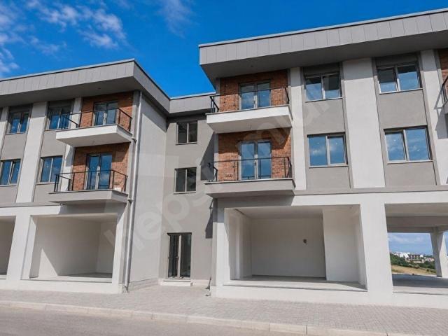 ÜNİVERSİTE VE ŞEHİR HASTAHANESİNE YAKIN SIFIR 1+1 SATILIK DAİRE
