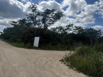 unico terreno en esquina en zona de crecimiento tixkuncheil propiedad privada