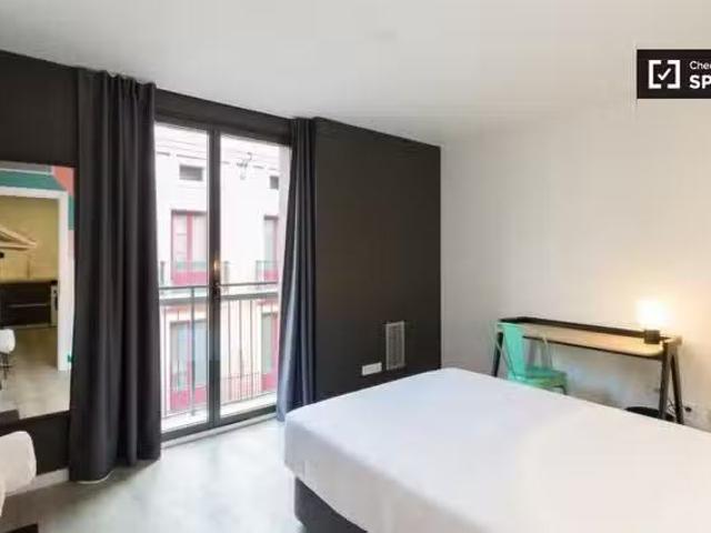 Bonito Vive la experiencia coliving en el corazón de Barcelona