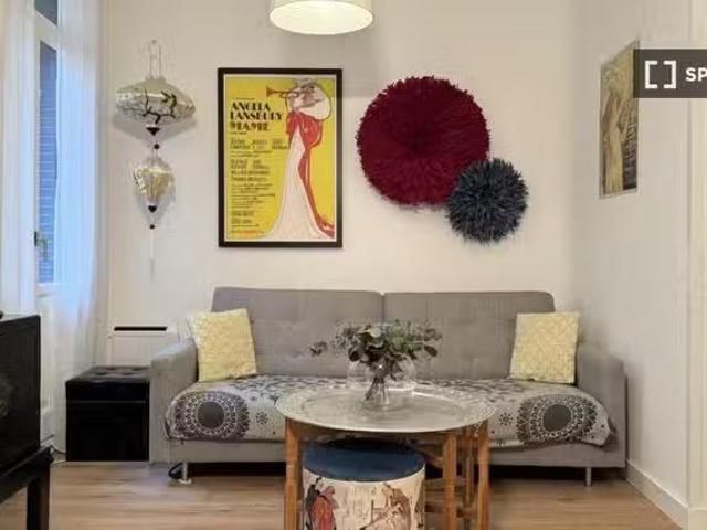 Barato Apartamento de 2 dormitorios en alquiler en Embajadores.