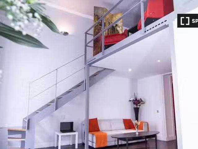 Bonito Apartamento de 3 dormitorios en alquiler en Palacio, Ma.
