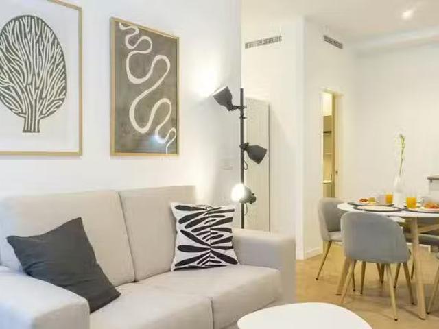 Único Estudio en Calle Lagunillas, La Victoria