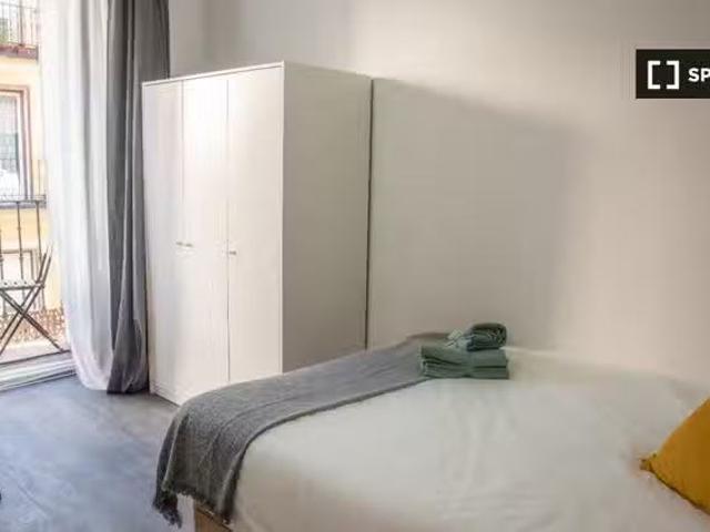 ¡Renta! Habitación compartida en alquiler en Palacio, Madrid