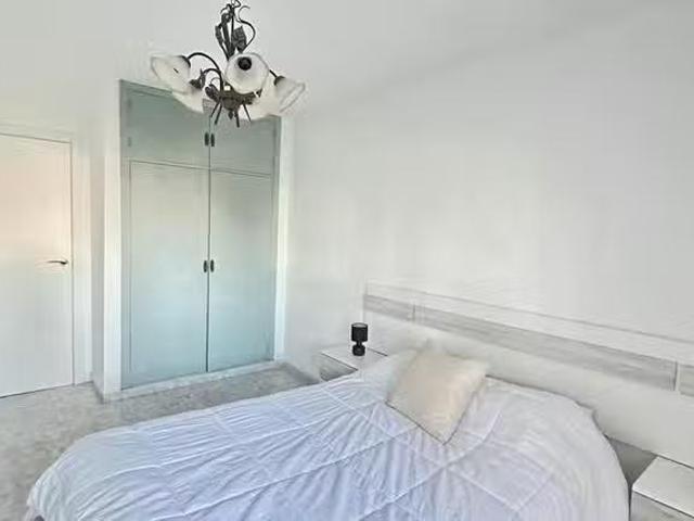 Único Habitación en Avenida Río Ventalomar, Santa María de Ben.