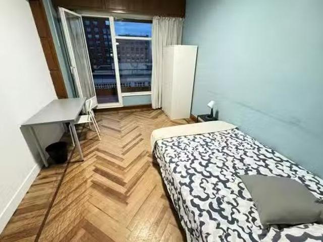 Barato Habitación en Areiltza Doktorearen Zumarkalea, Abando