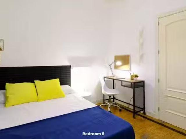 Acogedor Habitación en Calle de Martín de los Heros