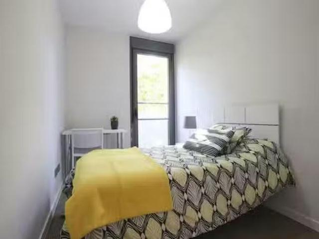 Bonito Habitación en Calle de Mira el Sol, Centro