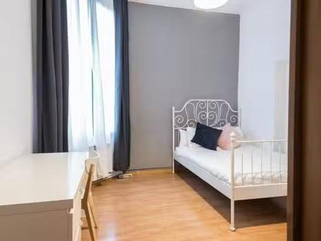 ¡En alquiler! Habitación en Calle de Fuencarral, Centro