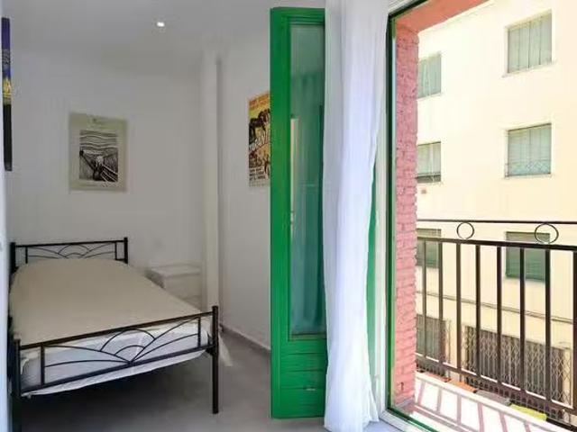 ¡En alquiler! Habitación en Calle de Guadarrama, Latina