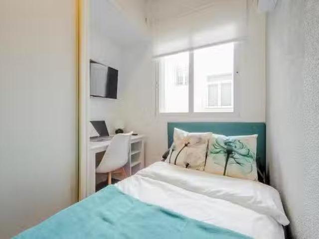Barato Habitación en Calle de la Aviación Española, Vallehermoso