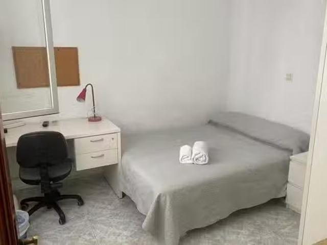 Acogedor Habitación en Calle Diego de Almaguer