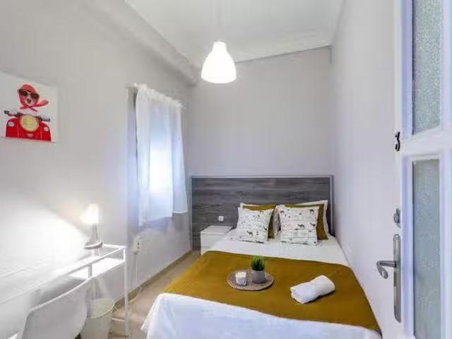 Bonito Habitación en Calle Honorato Juan, Arrancapins