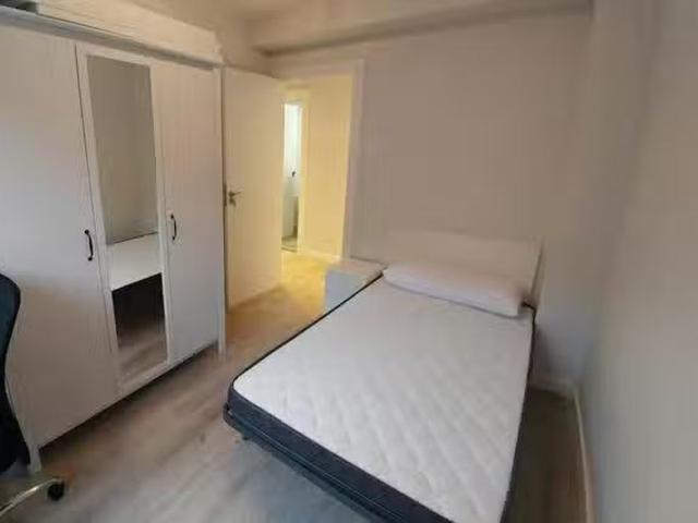Barato Habitación en Calle Jaime Ballesteros Herrerín, Las Fue.