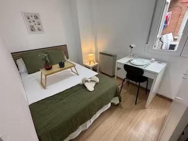 ¡Recién llegado! Habitación en Calle Río Sil, Junta Municipal 1