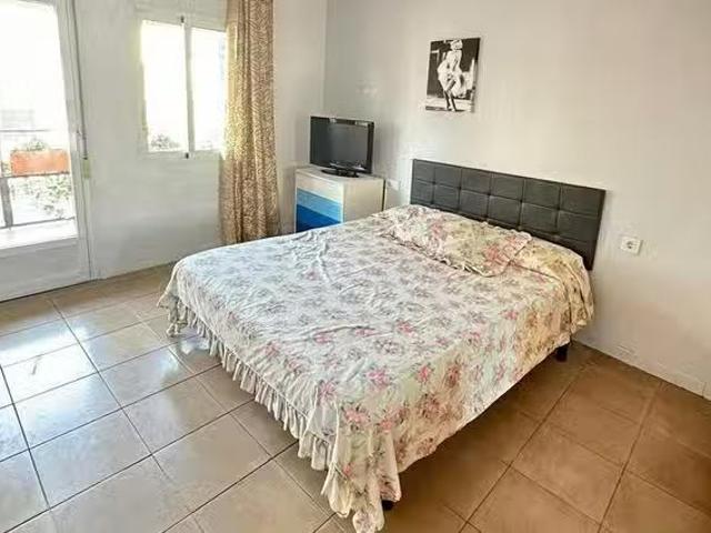 ¡En alquiler! Habitación en Calle San Vicente, San Antón
