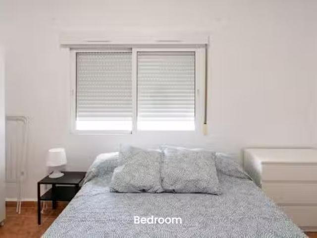 Encantador Habitación en Calle Torno del Hospital, El Pilar