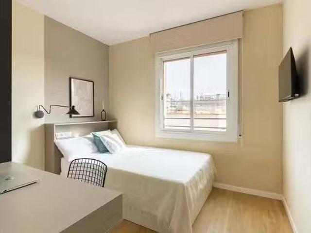 Encantador Habitación en Carrer d'Amigó, Sant Gervasi Galvany